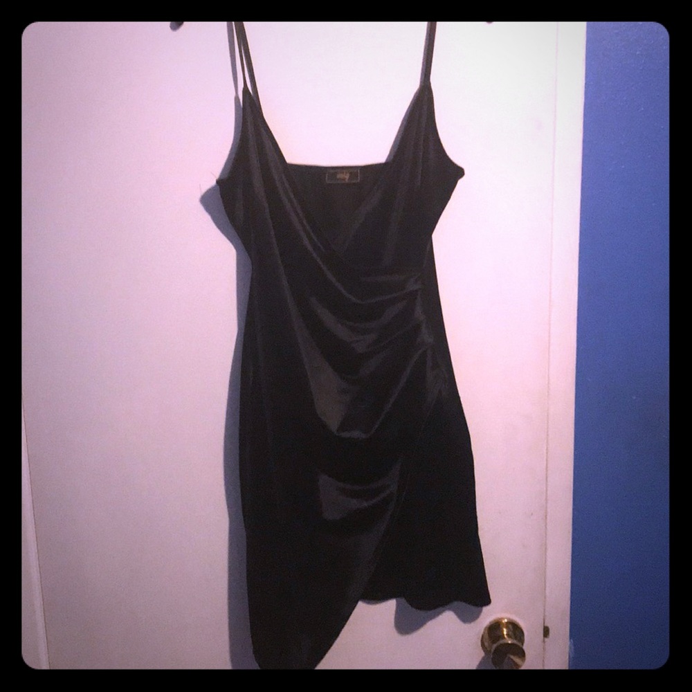 Beautiful like new black dress